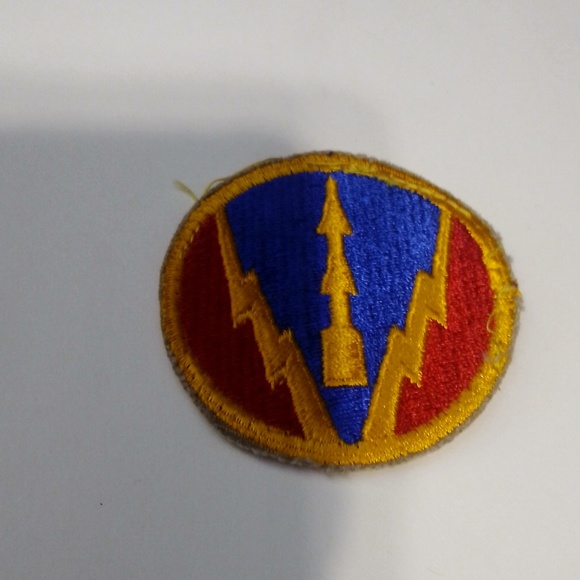US ARMY AIR DEFENSE ARTILLERY PATCH - Picture 1 of 2
